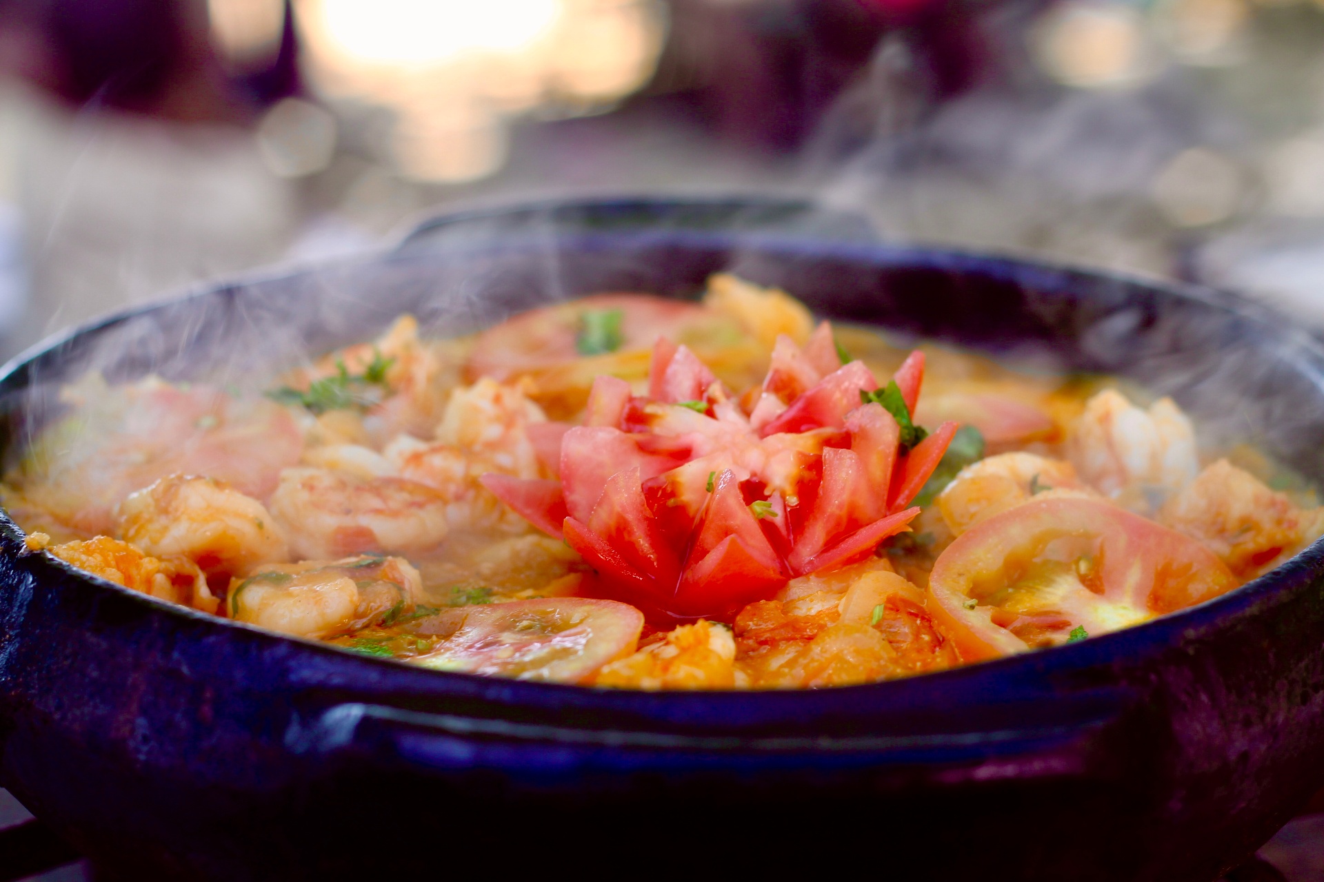Moqueca de camarão fumegante