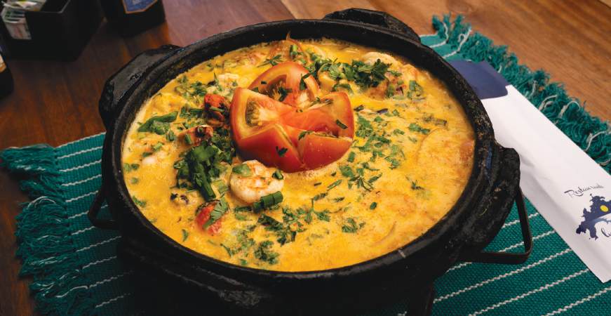 Moqueca de Peixe e Camarão
